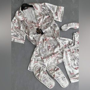 Pajama 4 piece set blouse shorts slippers graphic womens pajama for girls